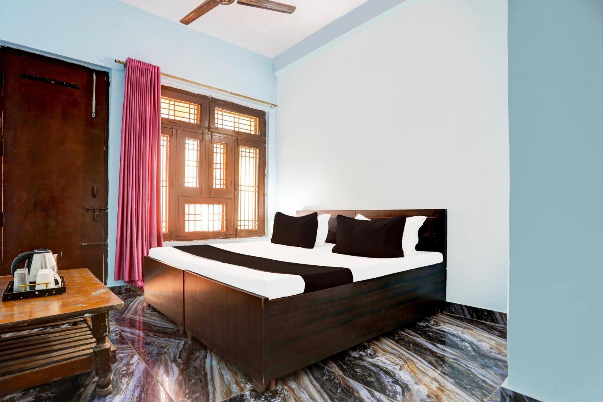 Spot On New Diamond Guest House Rudrapur Exteriér fotografie