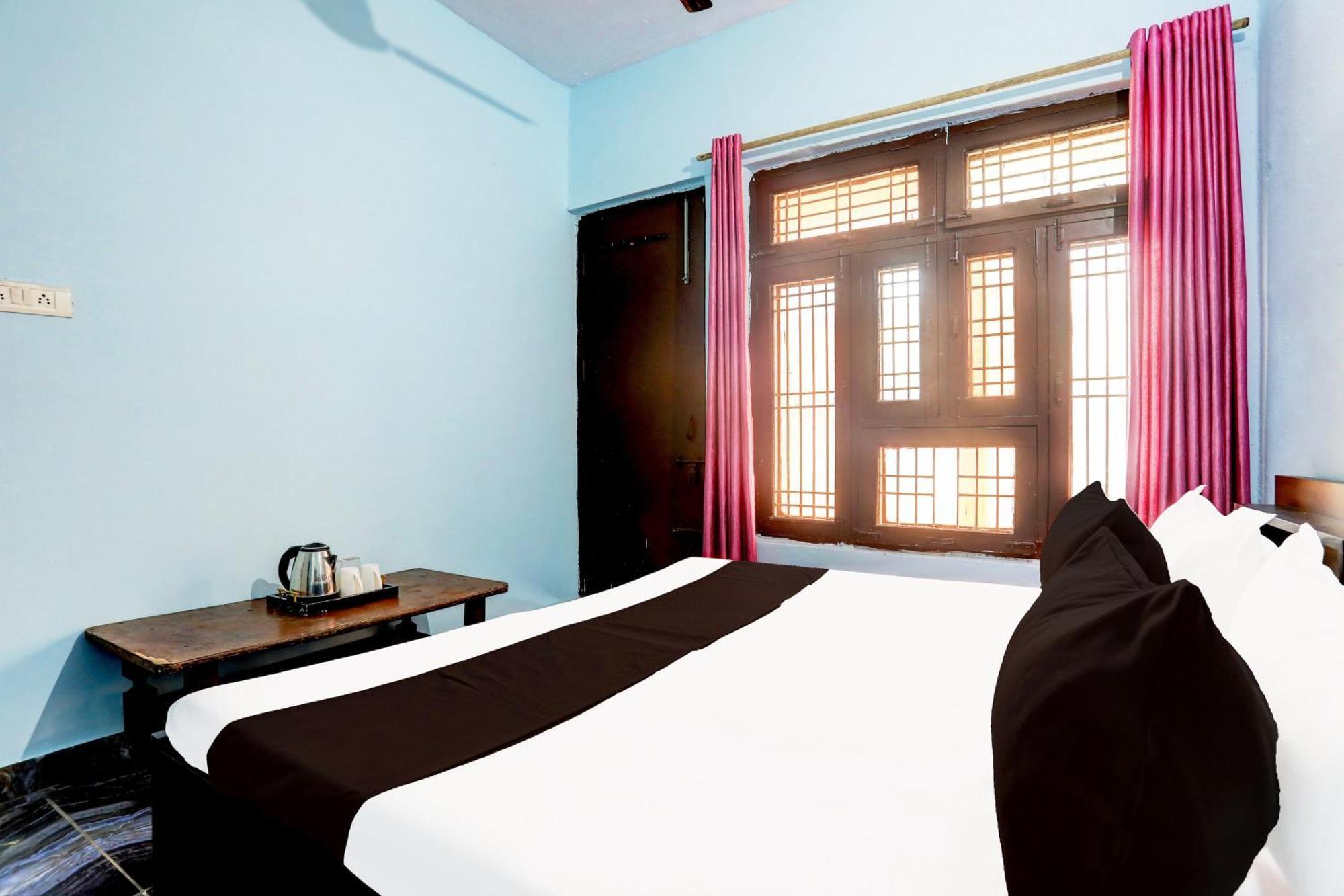Spot On New Diamond Guest House Rudrapur Exteriér fotografie